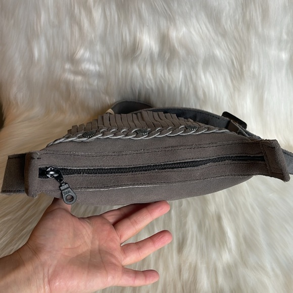 Minnetonka Fringe Genuine Leather Crossbody - Picture 10 of 16